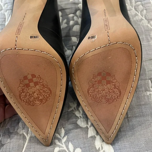 Shoes/ Heels/ Pumps, brand Vince Camuto, size 10, color black - Picture 4 of 15